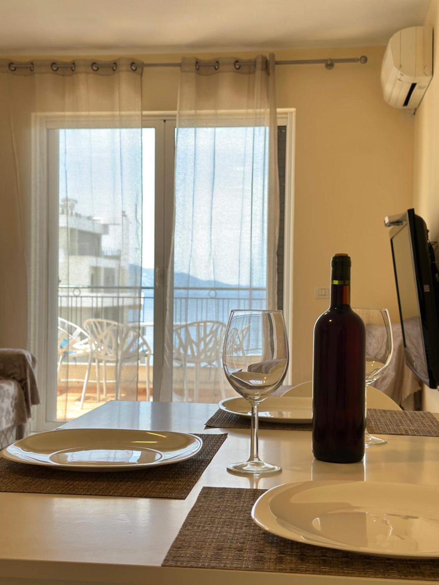 White Sea View Residence 2 Саранда Экстерьер фото